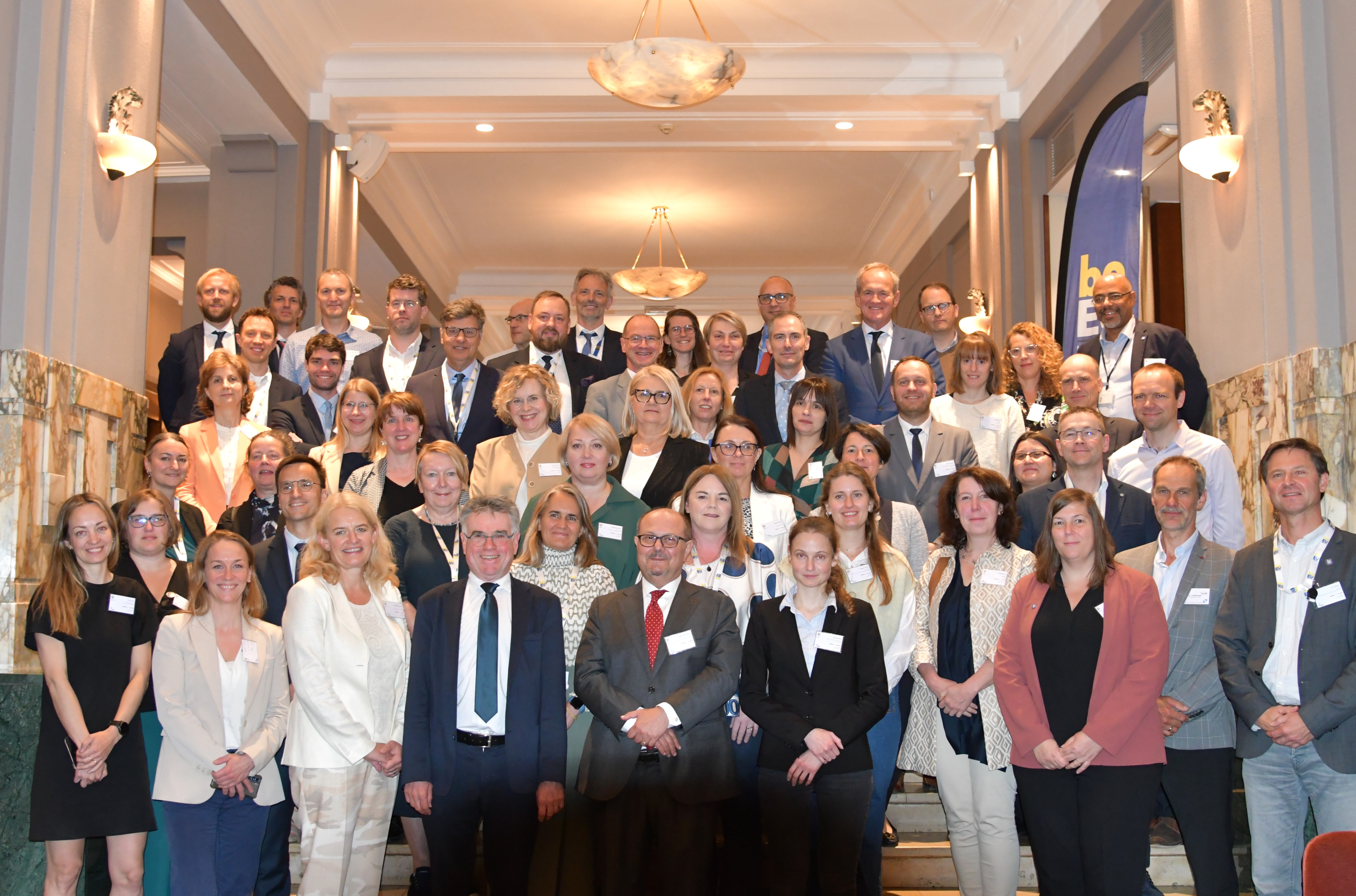 Zdjęcie grupowe podczas spotkania szefów służb związanych ze zdrowiem zwierząt i ludzi (HoA) w Brukseli 