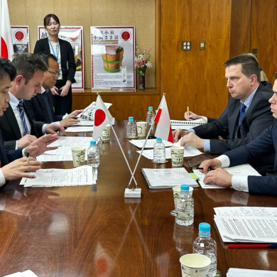 Image 5 -Rozmowy wiceministra Michała Kołodziejczaka z wiceministrem rolnictwa leśnictwa i rybołówstwa Japonii Hirofumi Takinami